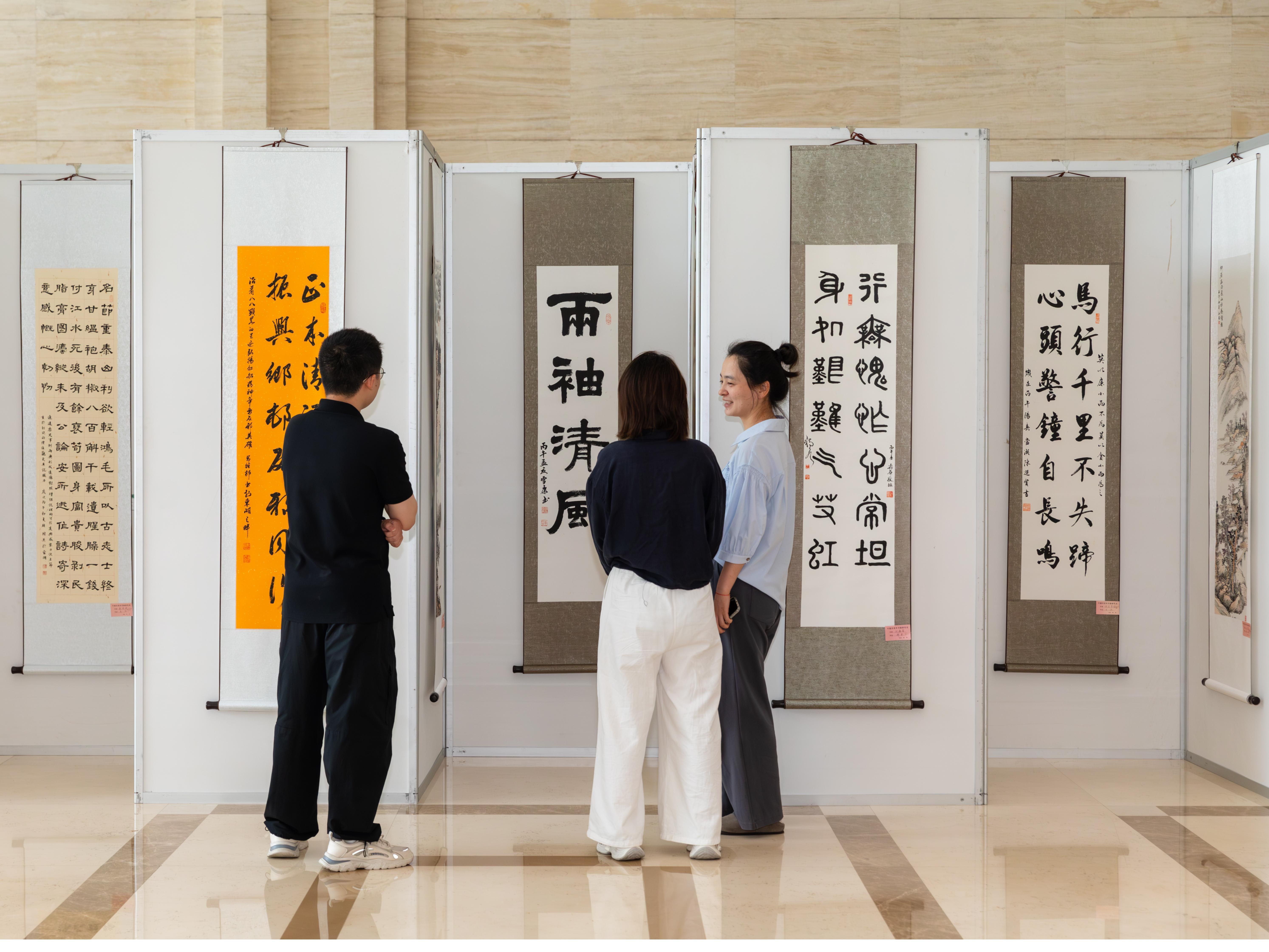 4.平湖“墨韵传清风 廉洁守初心”廉洁主题书画展.jpg